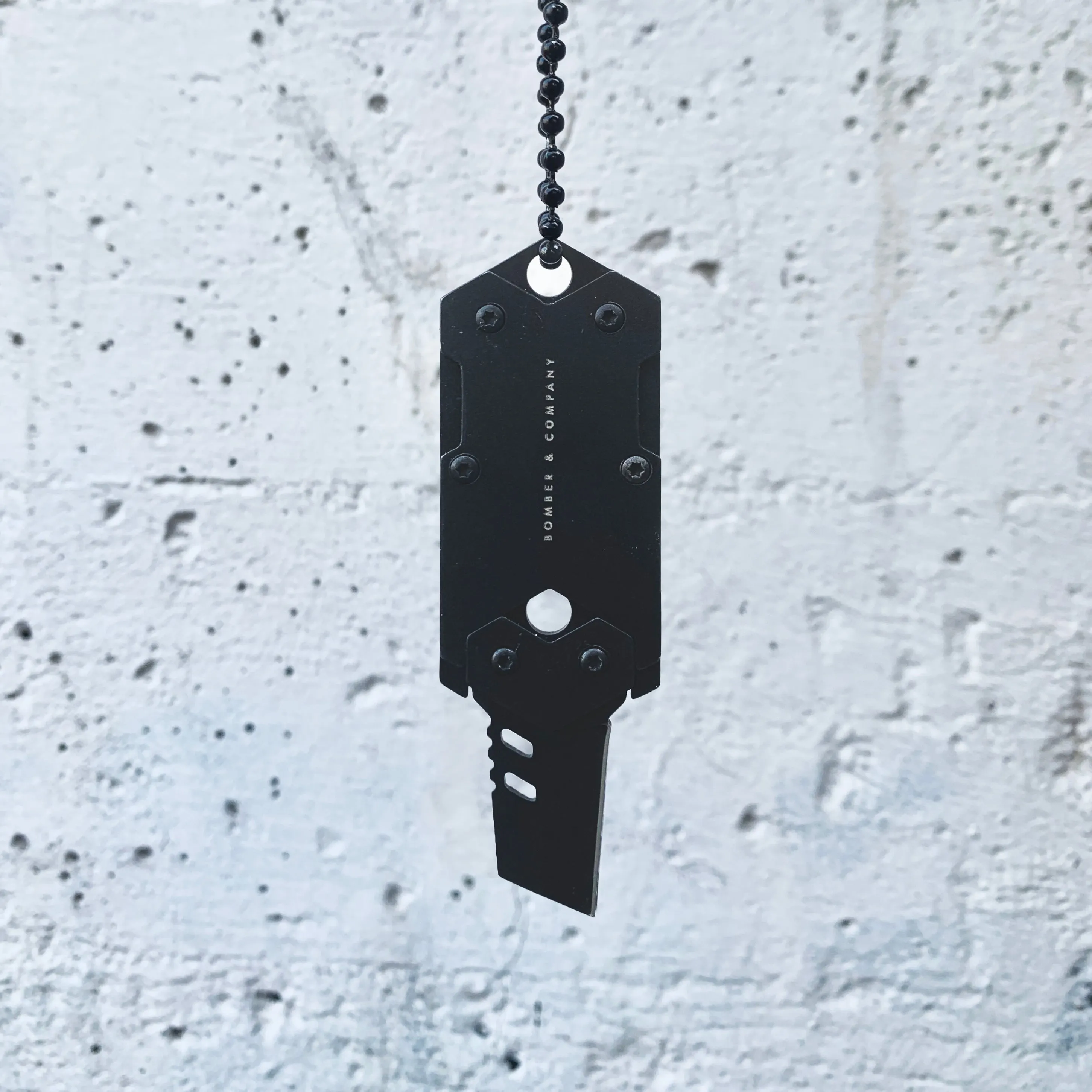 B-2 Dog Tag | Concealed Nano Blade
