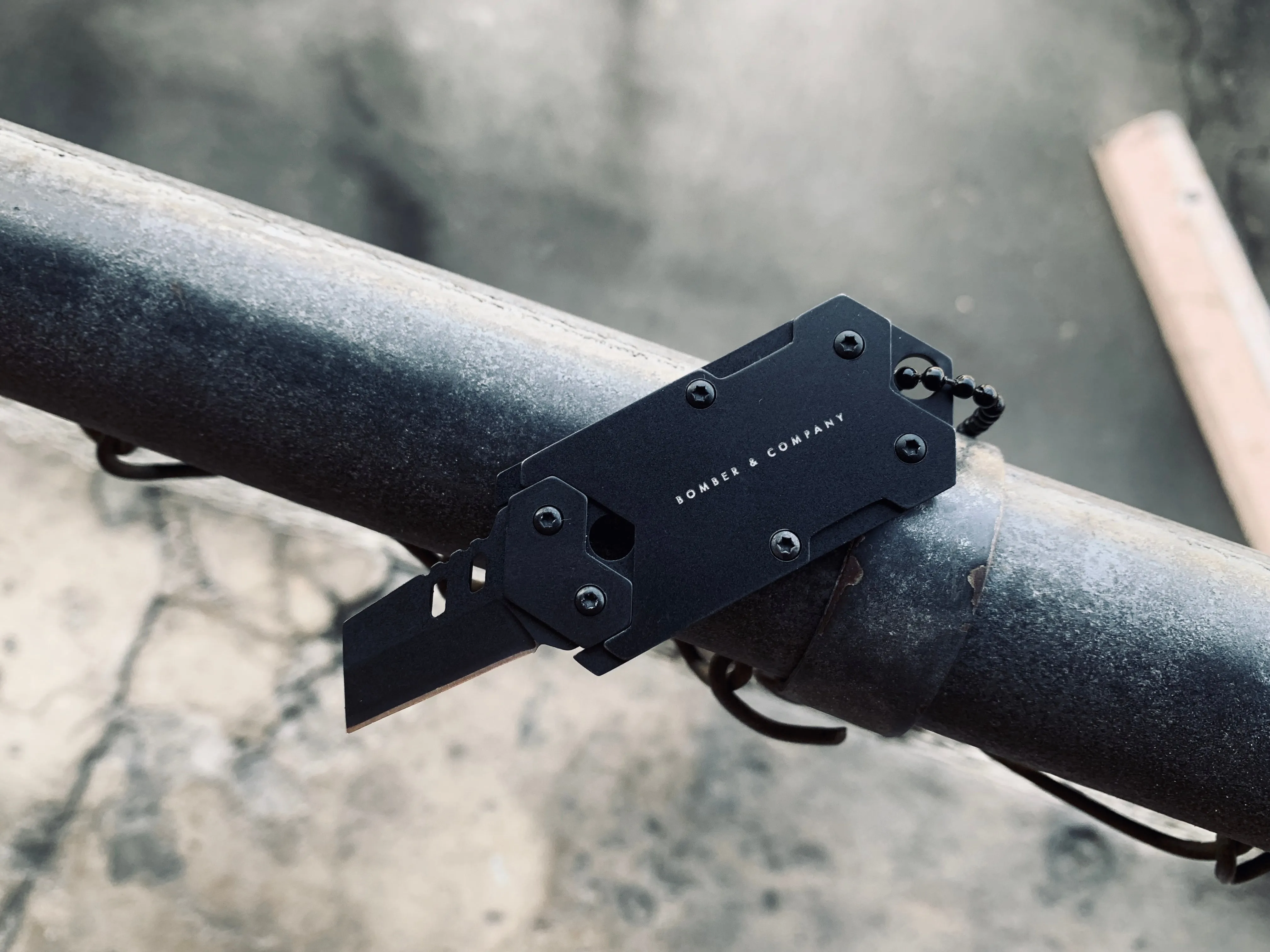 B-2 Dog Tag | Concealed Nano Blade