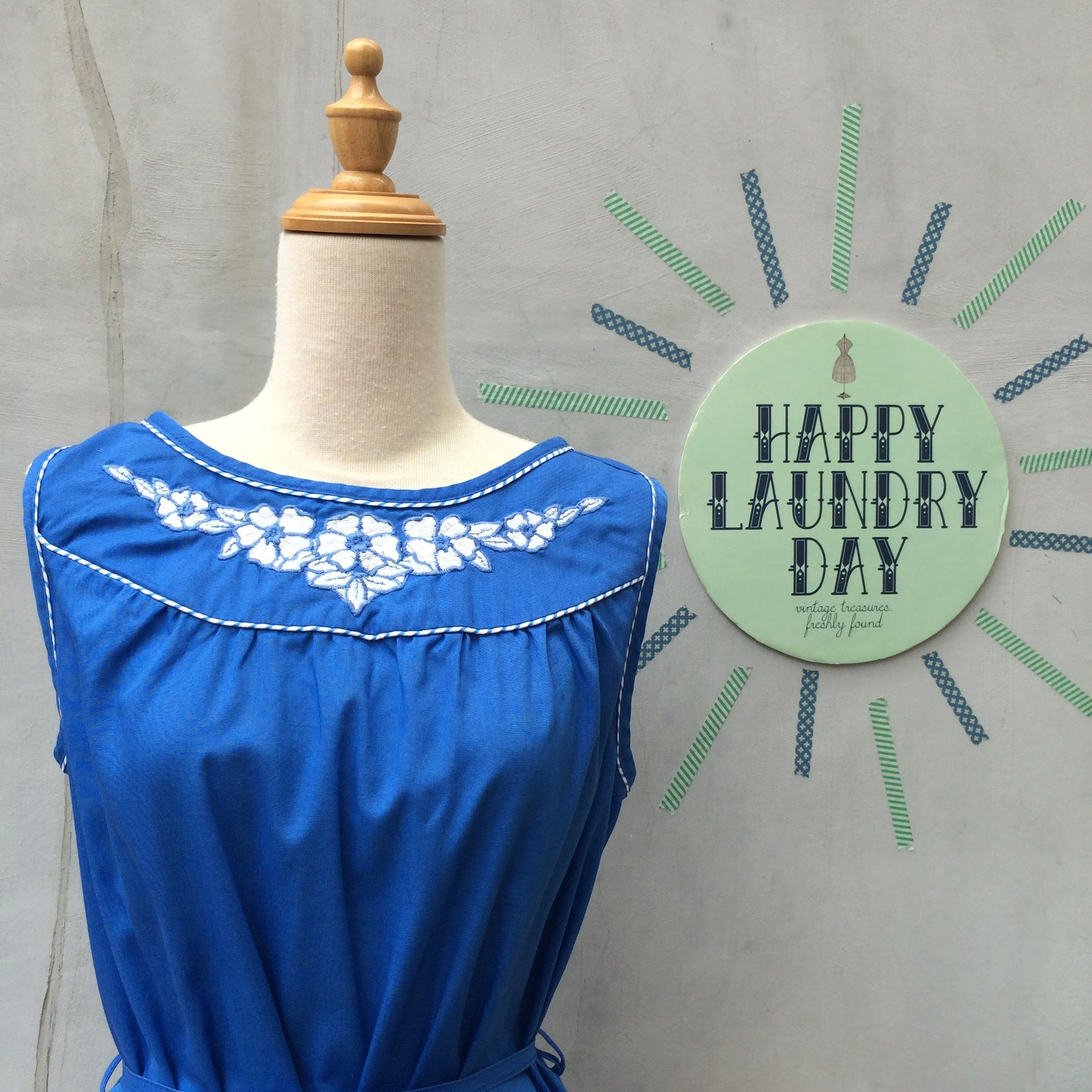 Blue Balance | Vintage 1950s 1960s White Embroidered flowers Striped piping Blue dress with POCKETS!
