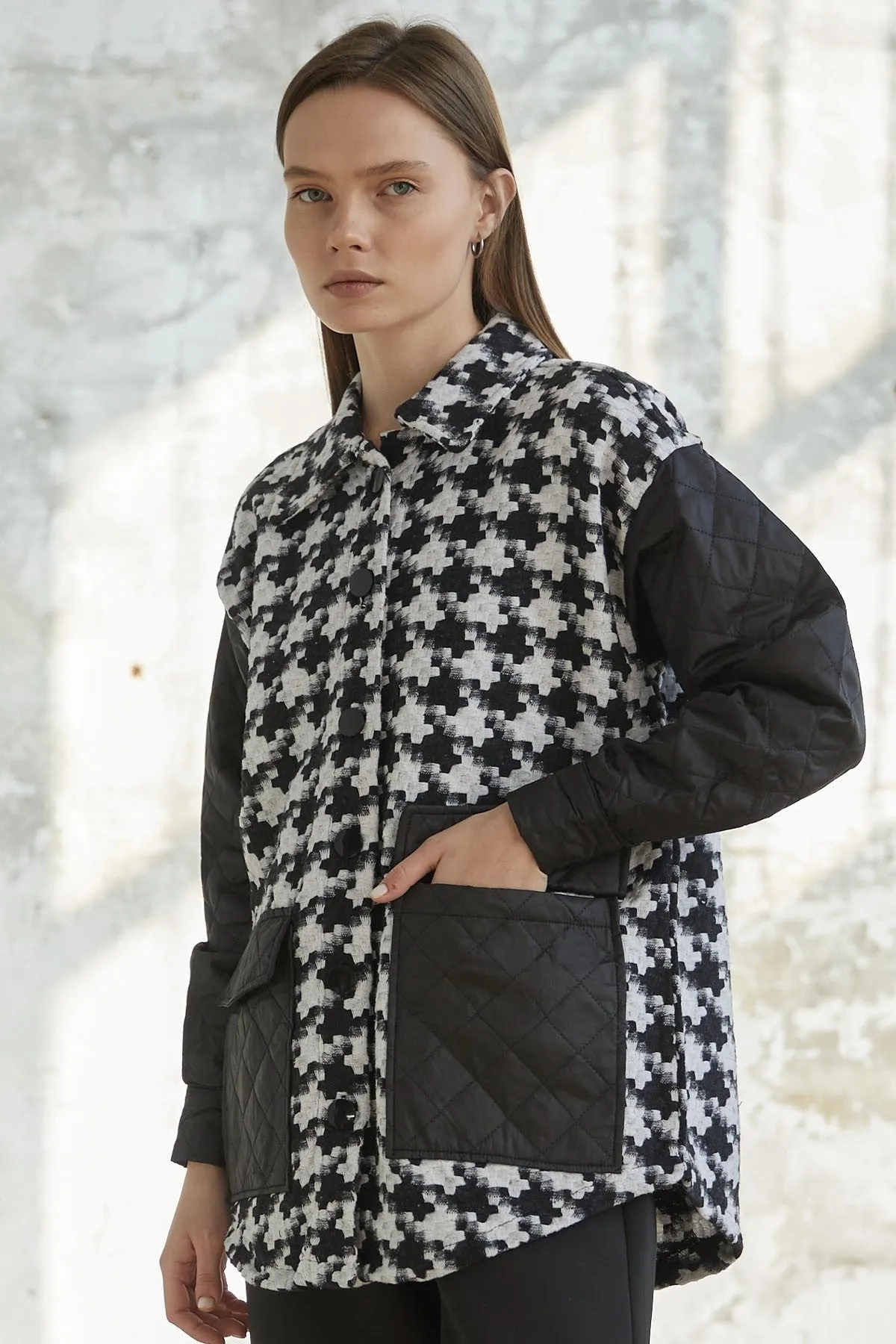 MDS Women Herringbone Pattern Quilted Jacket - Black - Chalco