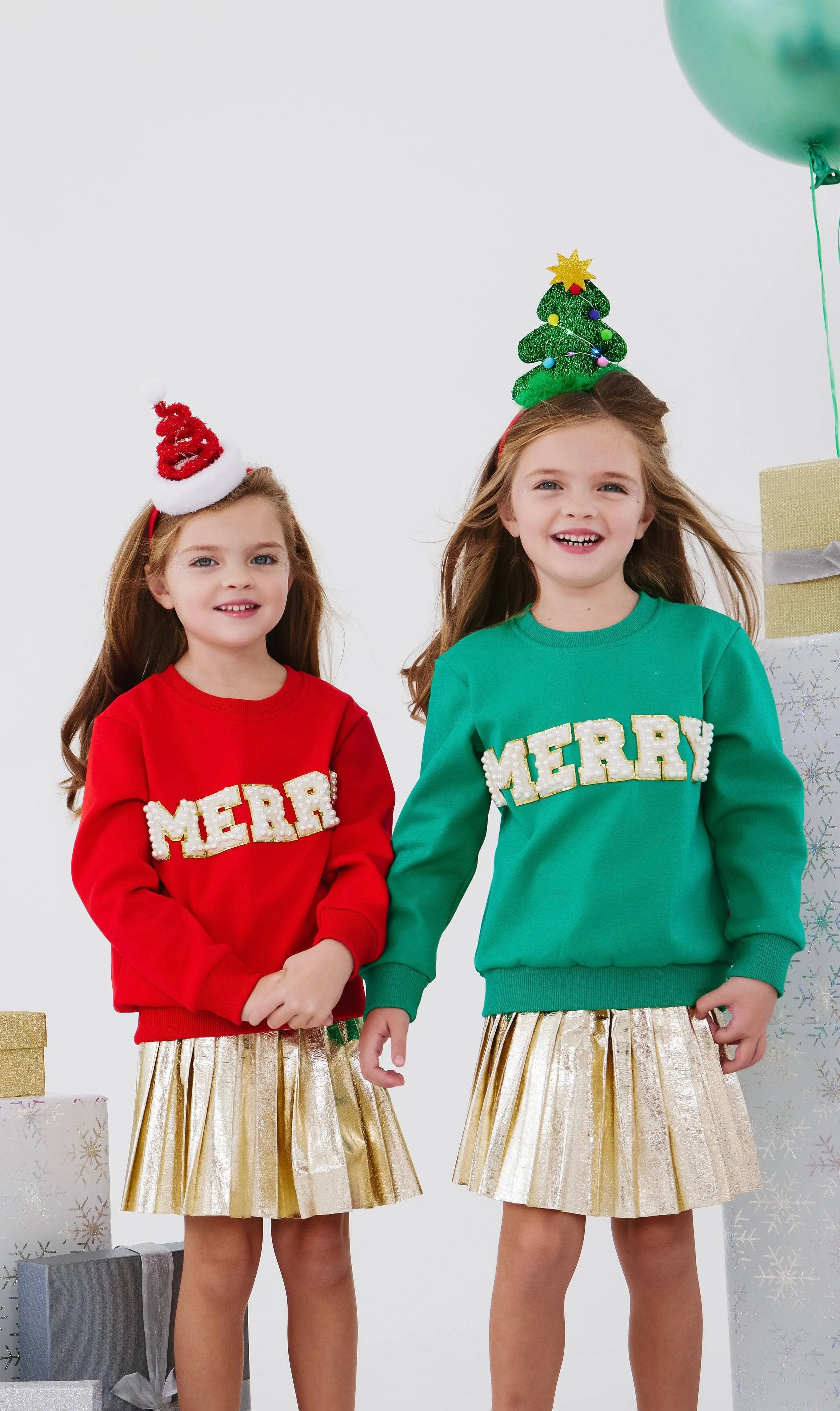 Merry Pearl Sweatshirt