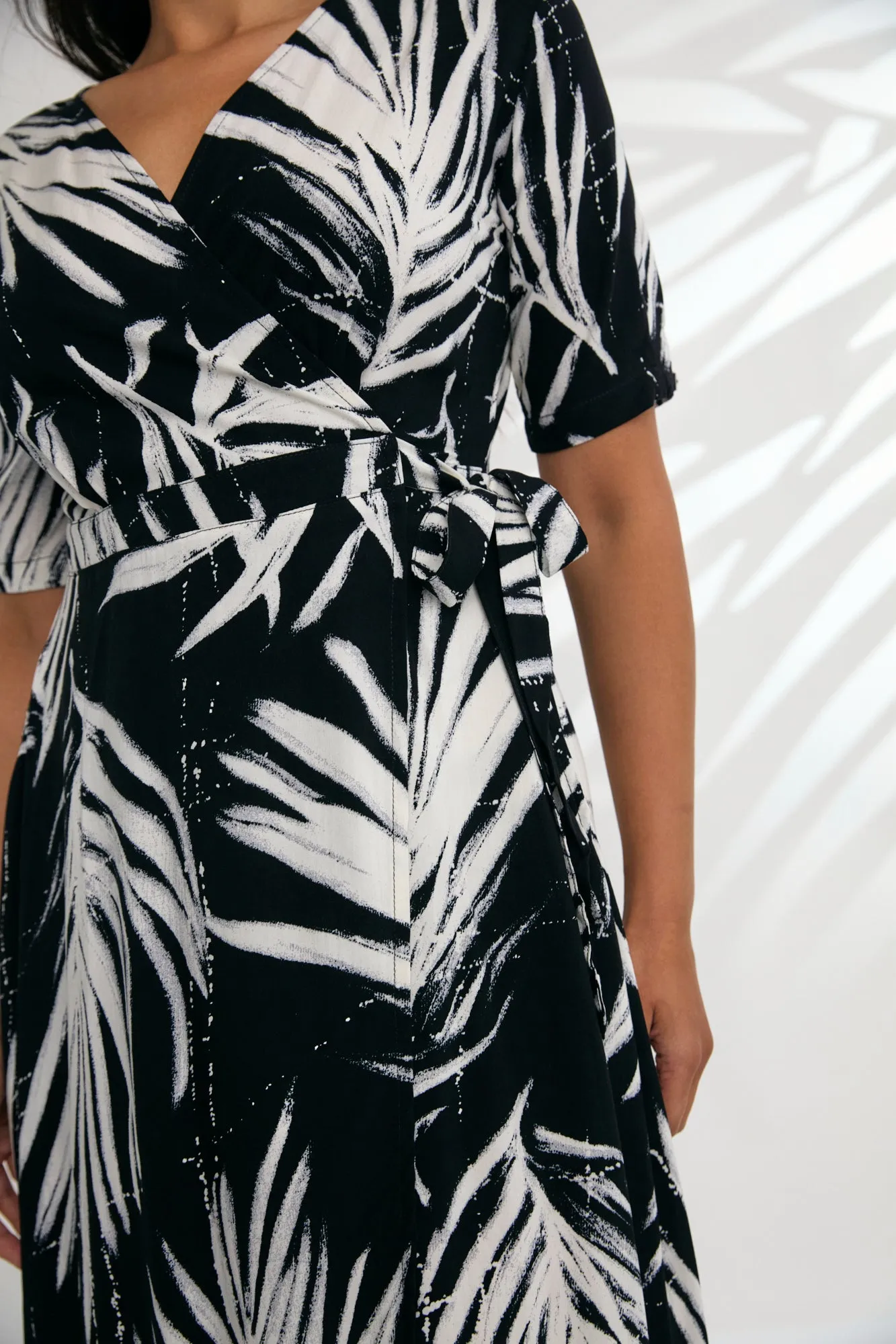 Renae Wrap Dress - Maui Black