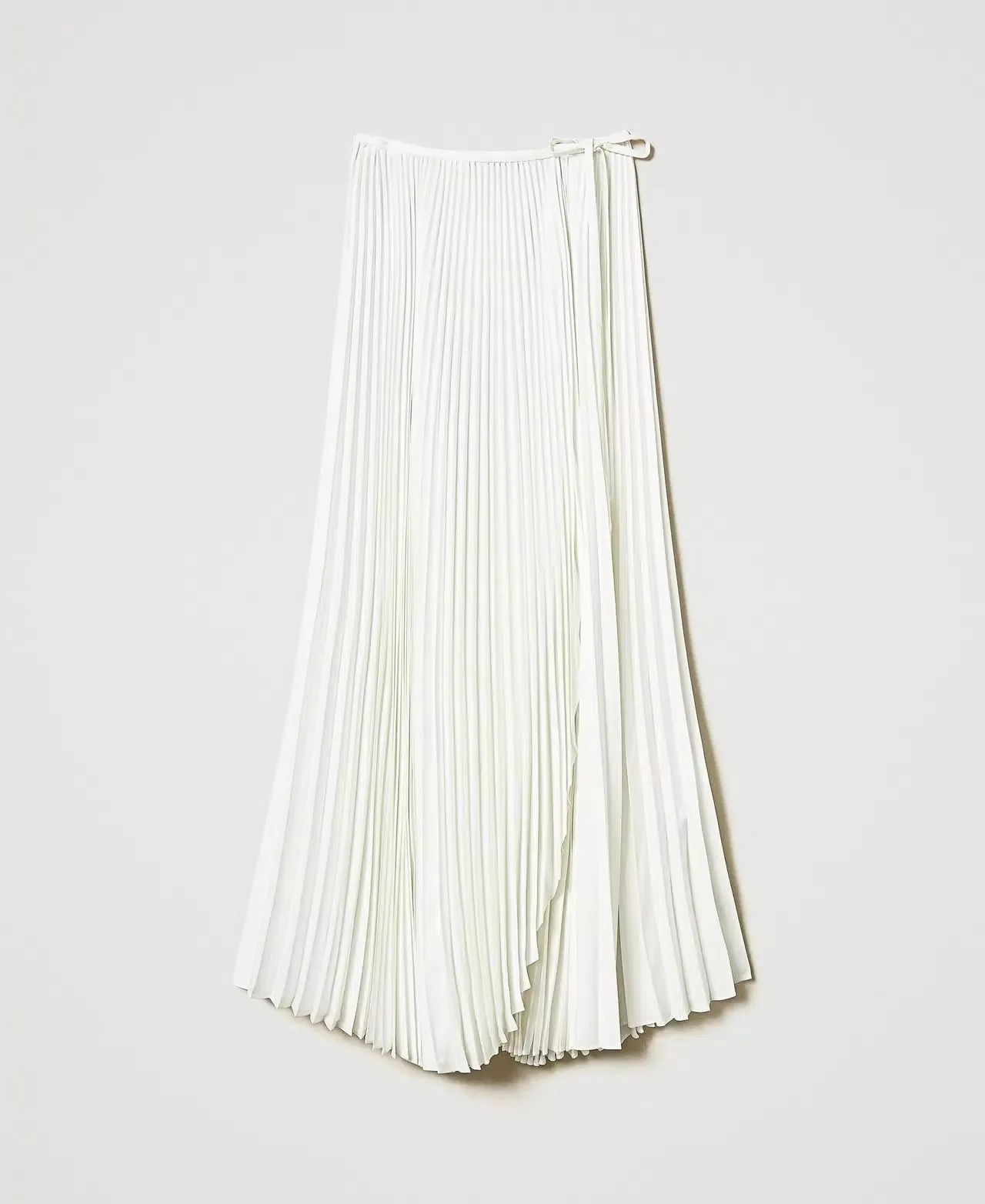 TWS-251TP2424 WHITE PLEATED WRAP SKIRT
